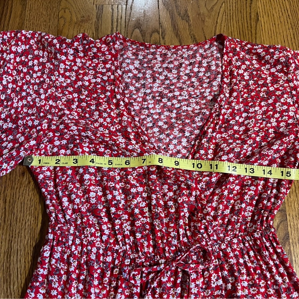 Red Floral Print Surplice Dress by SHEIN - Picture 4 of 7